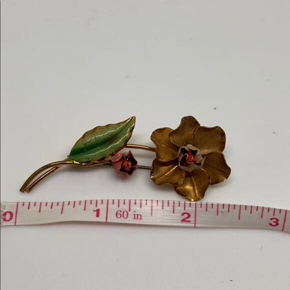 Vintage metal rose pin - Picture 7 of 8
